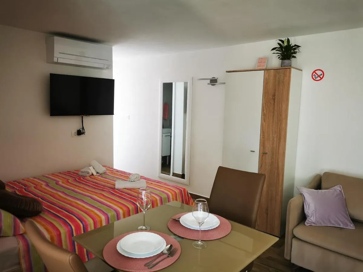 Apartman Filip 3 Pula 0*,  Croatia